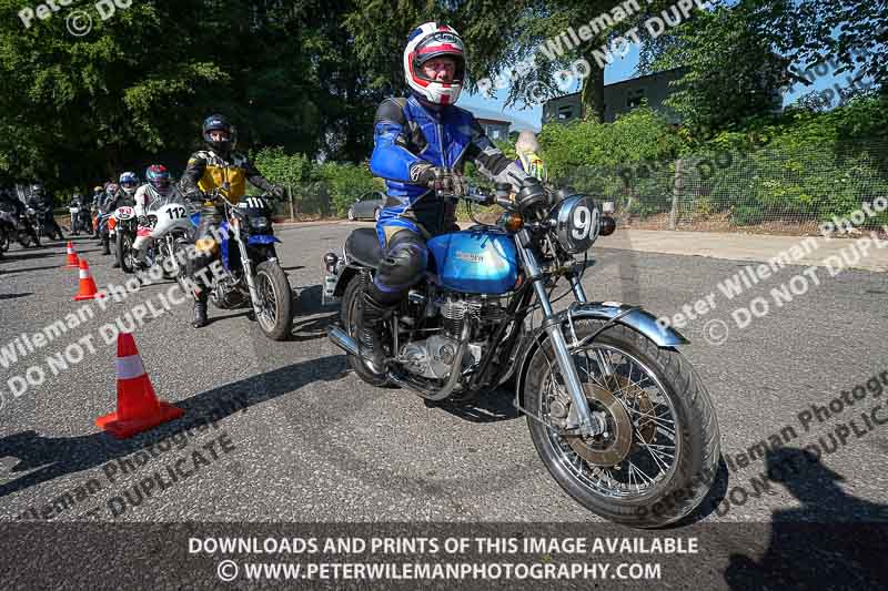 cadwell park;cadwell park photographs;cadwell trackday photographs;enduro digital images;event digital images;eventdigitalimages;peter wileman photography;racing digital images;trackday digital images;trackday photos